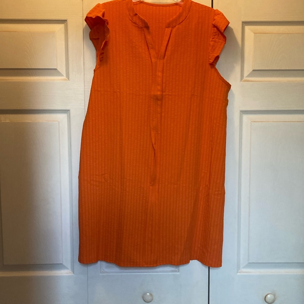 🍊 orange seer sucker dress.  Bought from Temu..  too large.. nice summer weight
